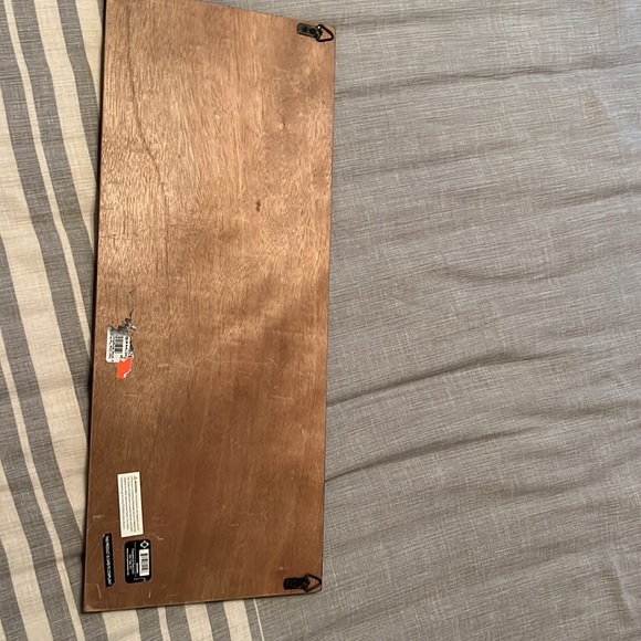 Wall hanger with clips - Picture 3 of 6